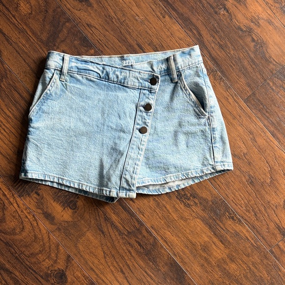 a.n.a Dresses & Skirts - a.n.a Light Wash Denim Asymmetrical Skort